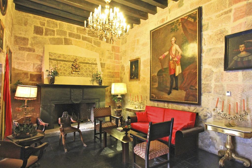 Posada Real Castillo Del Buen Amor Topas Eksteriør billede