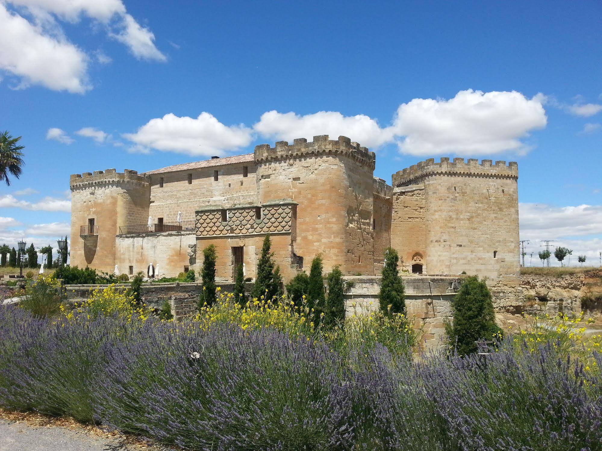 Posada Real Castillo Del Buen Amor Topas Eksteriør billede